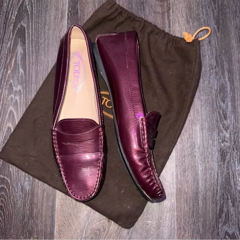 Tod's Penny slot patent leather loafers • Sz 10.5/ 40.5